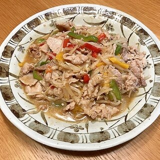 ご飯にかけたい豚もやし炒め